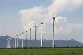 Foto de um parque eólico apresentando uma forma de energia sustentável