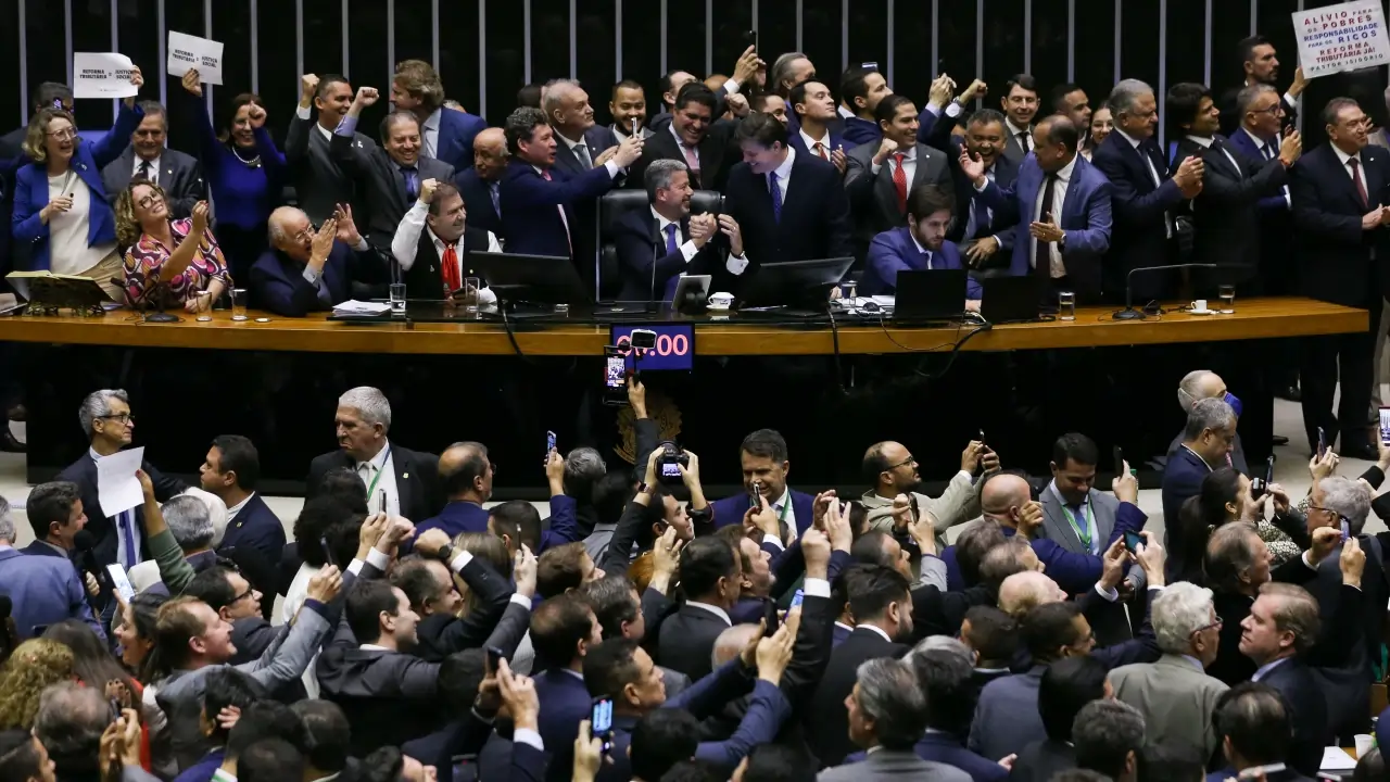 Aprovação da reforma tributária na Câmara dos Deputados
